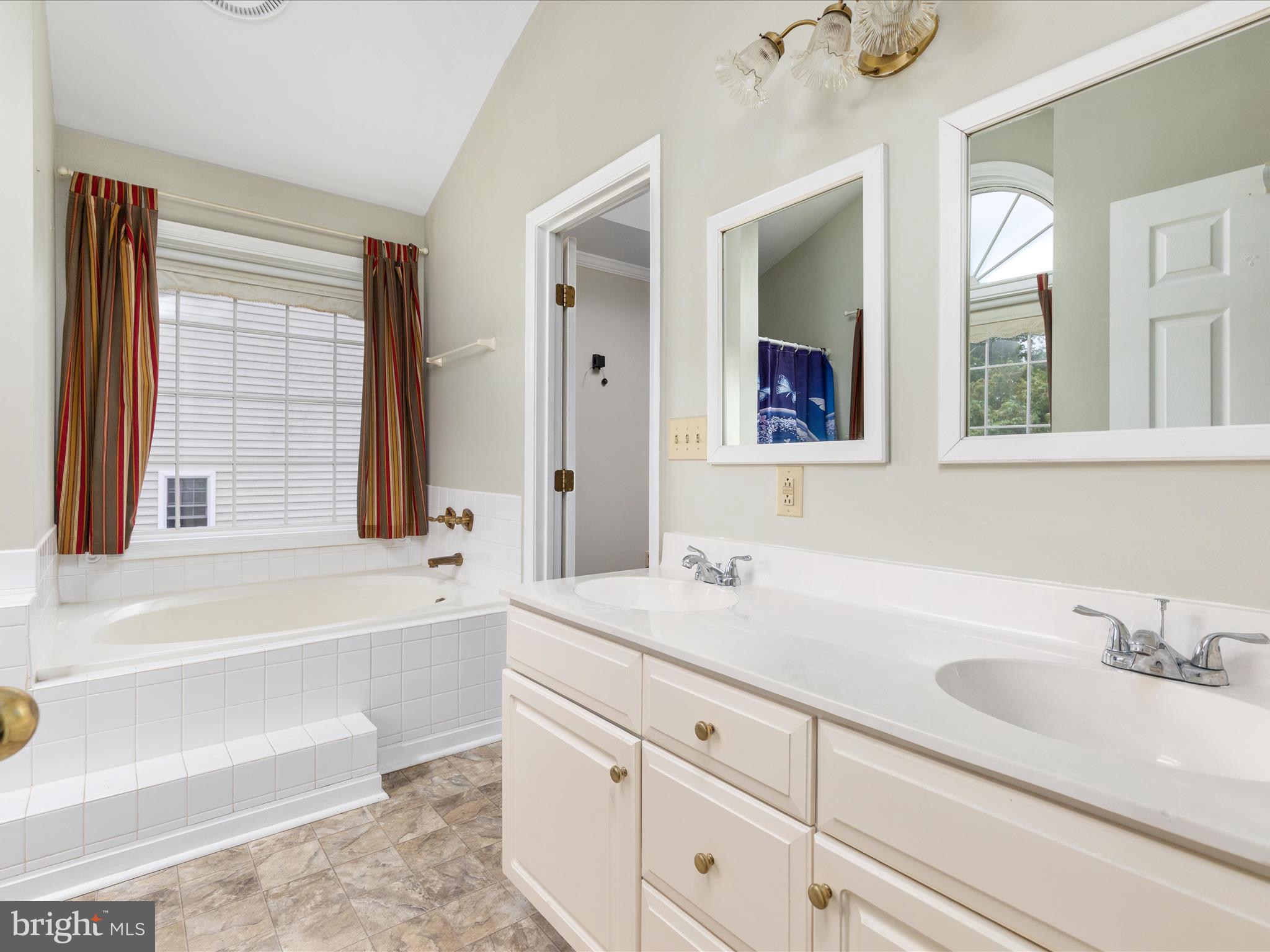 SHAFFER HILLS - Residential