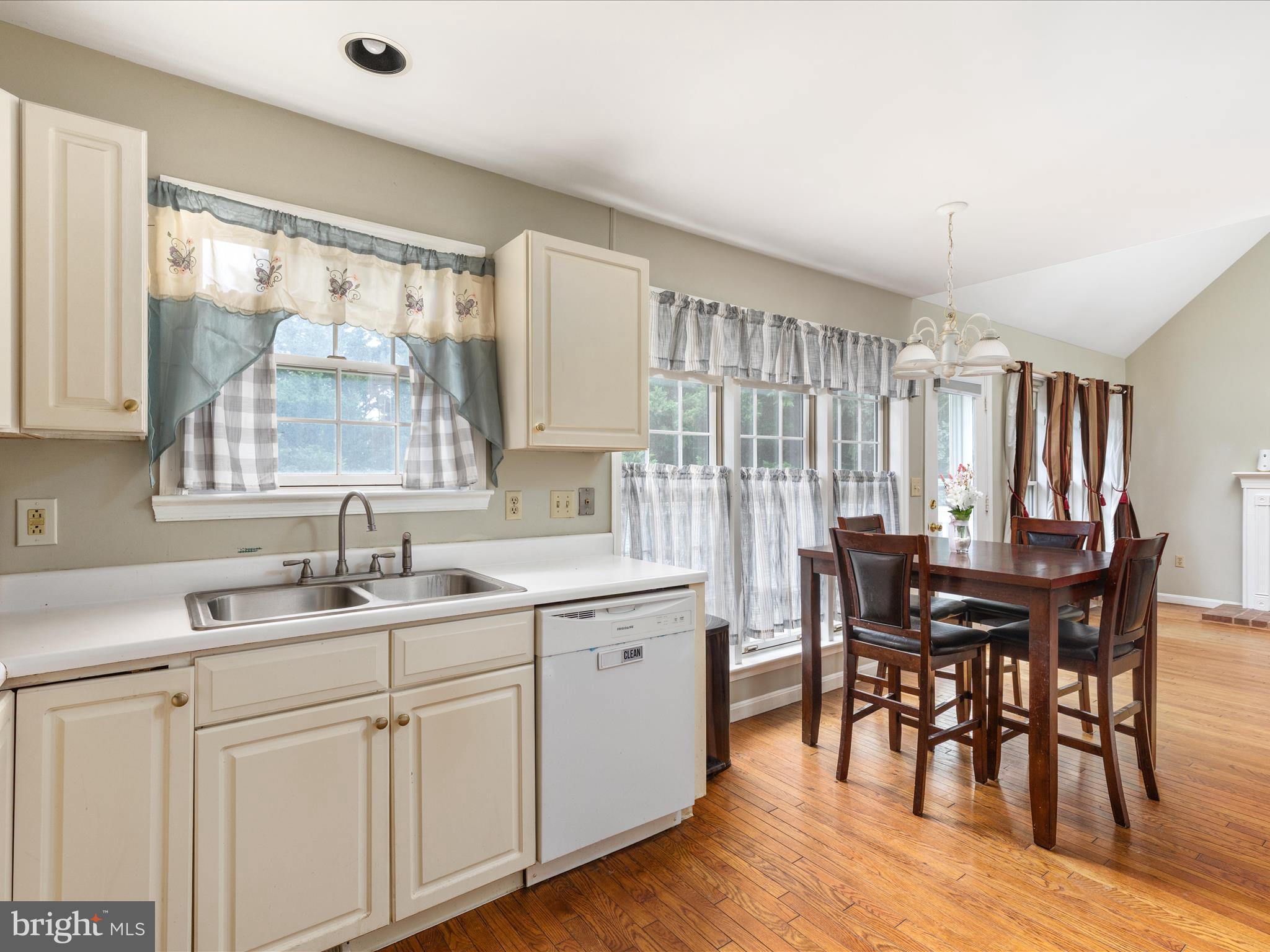 SHAFFER HILLS - Residential