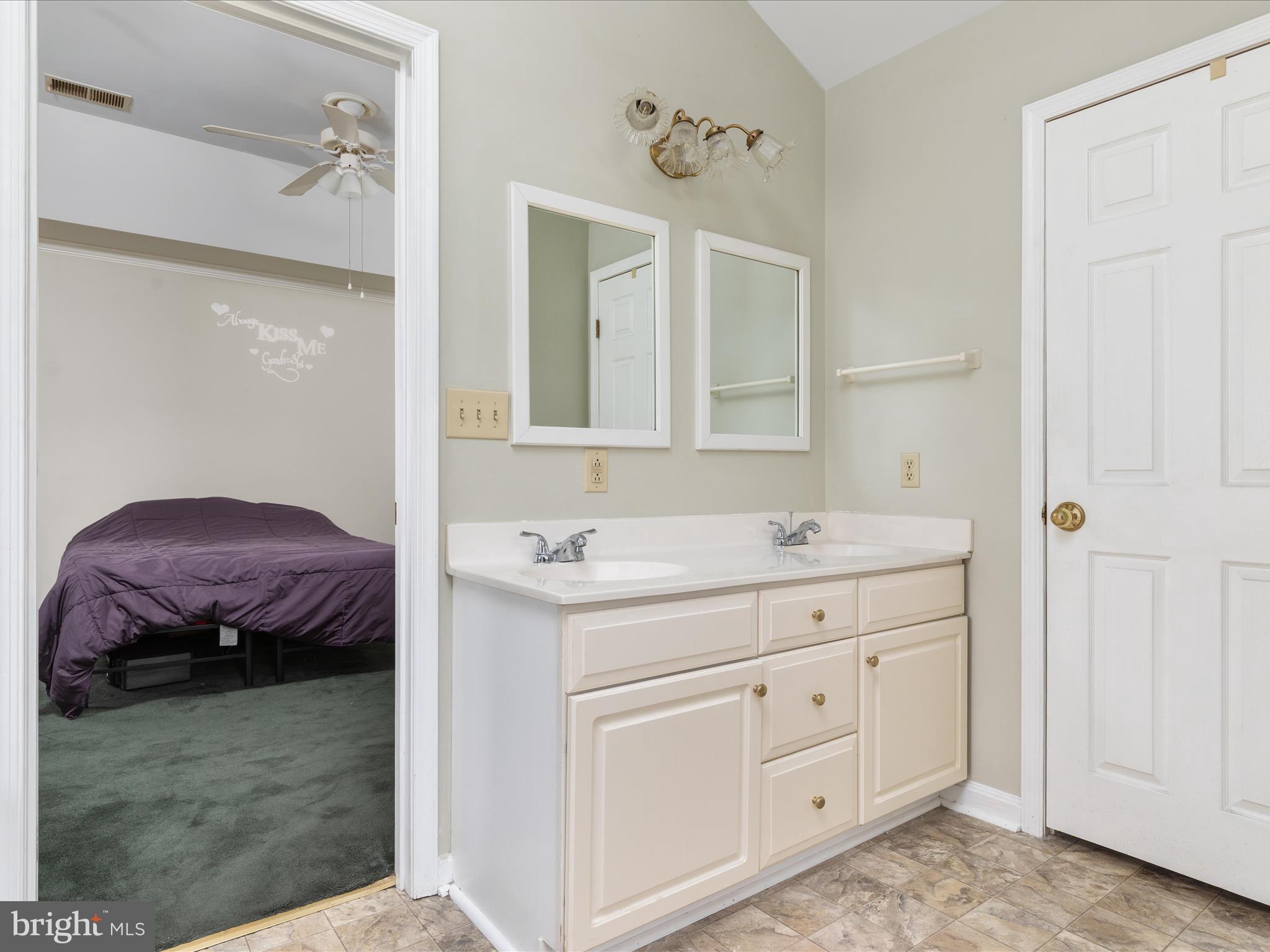 SHAFFER HILLS - Residential