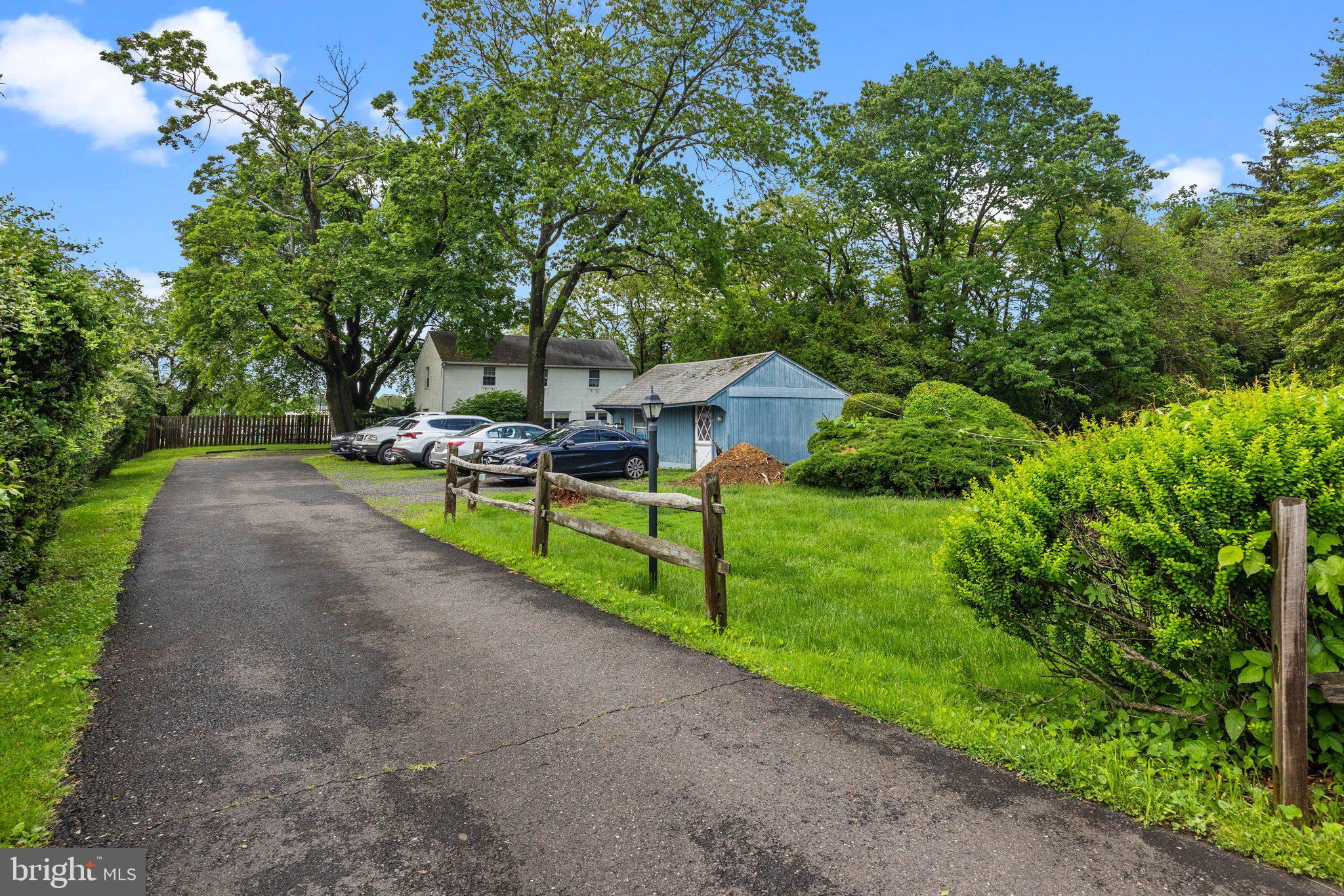922 2ND STREET PIKE