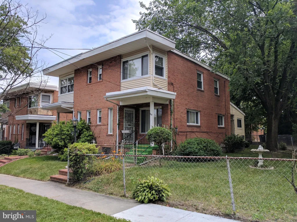 613 Kensington Place NE, Washington, DC 20011