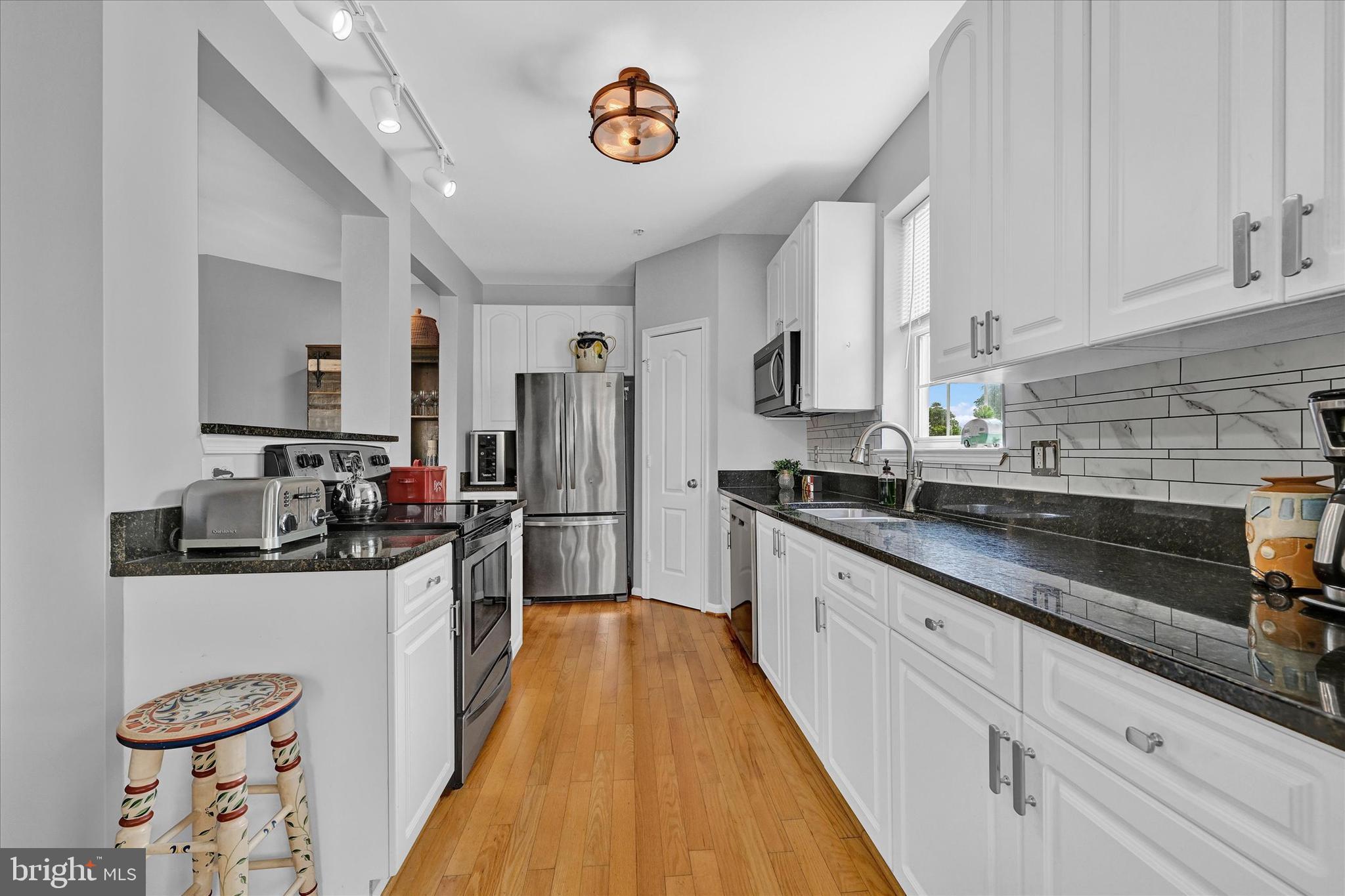 HIGH VIEW AT HUNT VALLEY - Residential