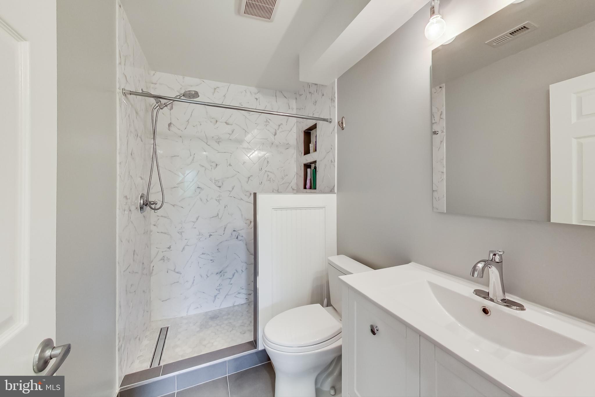 GABLES OF TUCKERMAN - Residential Lease