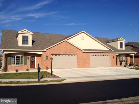Townhouse For Sale - Diamond Pointe Drive #V120<br/> HAGERSTOWN, MD 21742