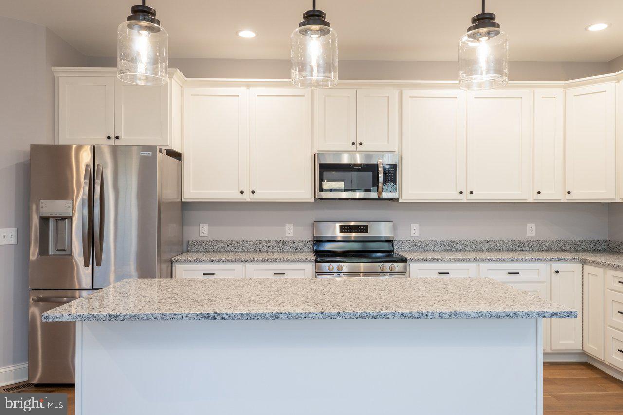 FAIRWAY MANOR - Residential