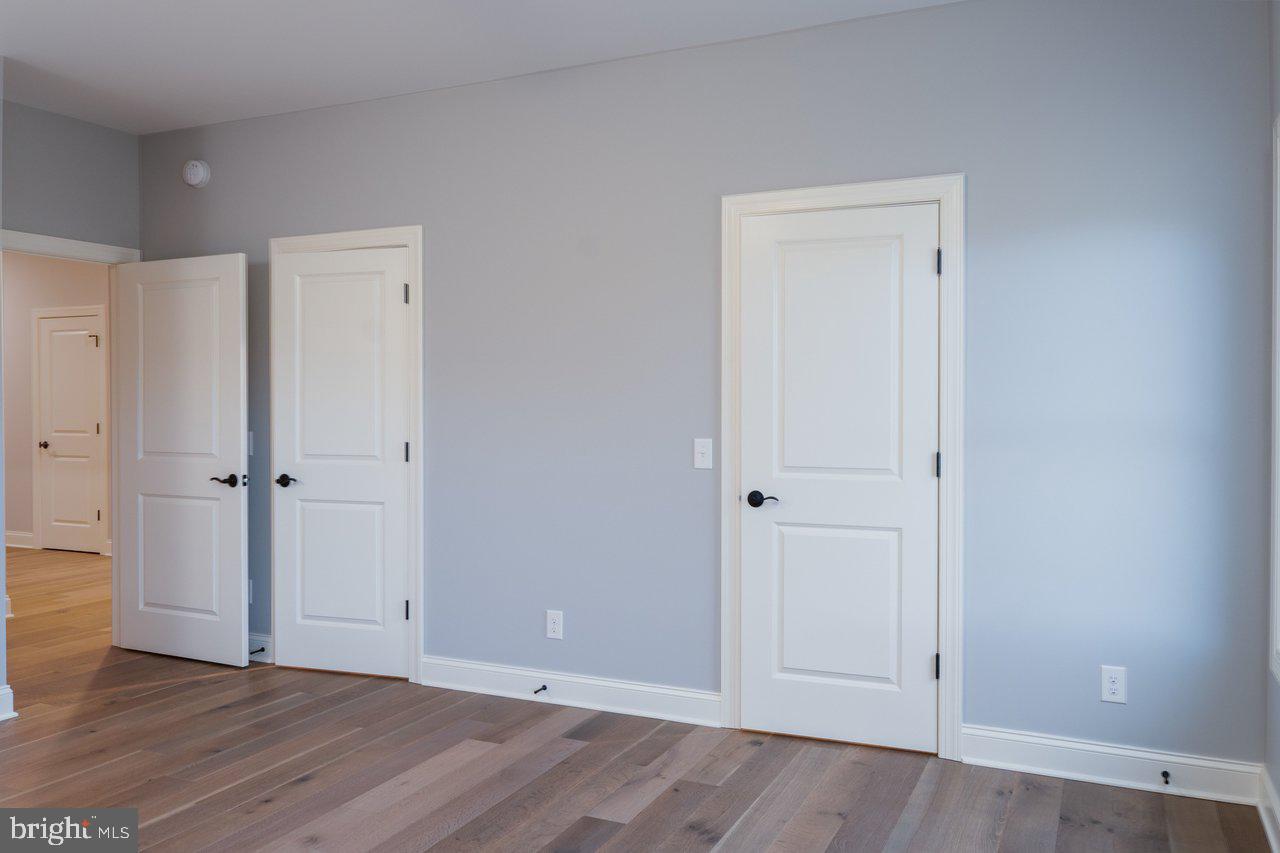 FAIRWAY MANOR - Residential