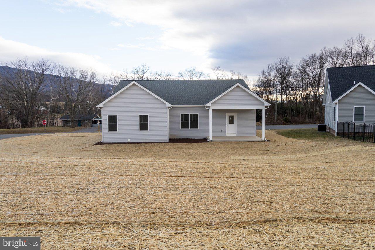 FAIRWAY MANOR - Residential