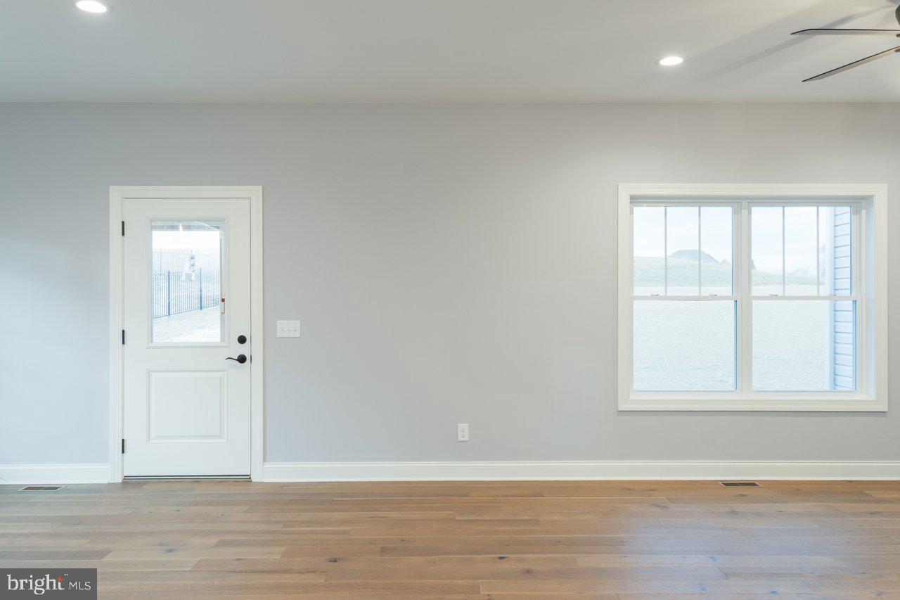 FAIRWAY MANOR - Residential