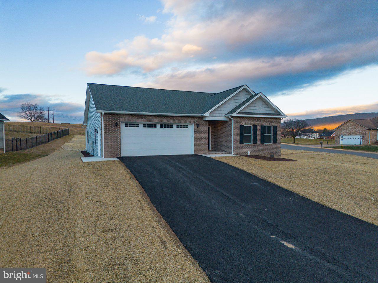 FAIRWAY MANOR - Residential
