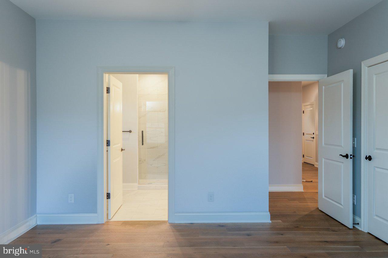 FAIRWAY MANOR - Residential