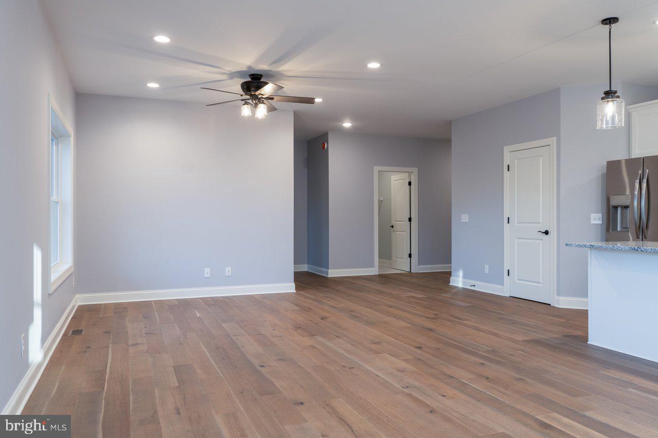 FAIRWAY MANOR - Residential