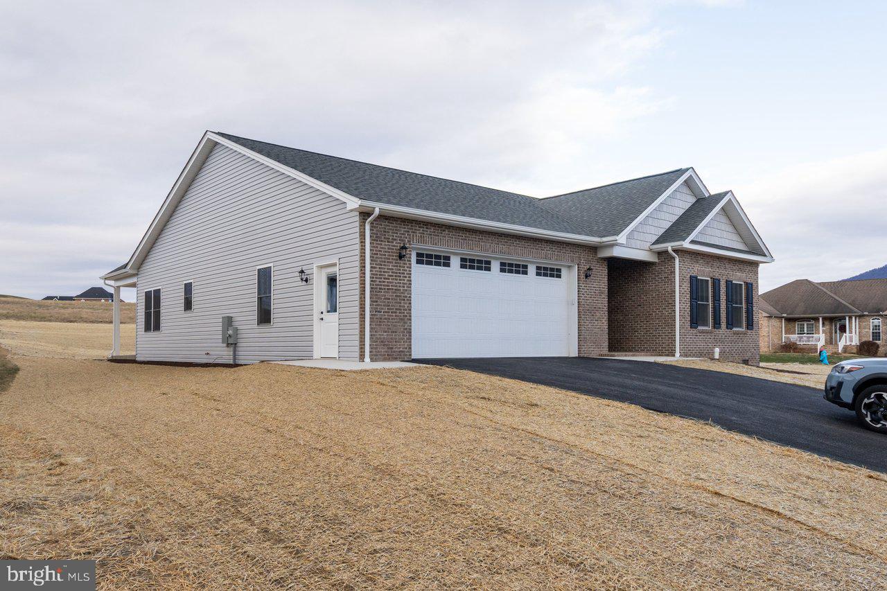 FAIRWAY MANOR - Residential