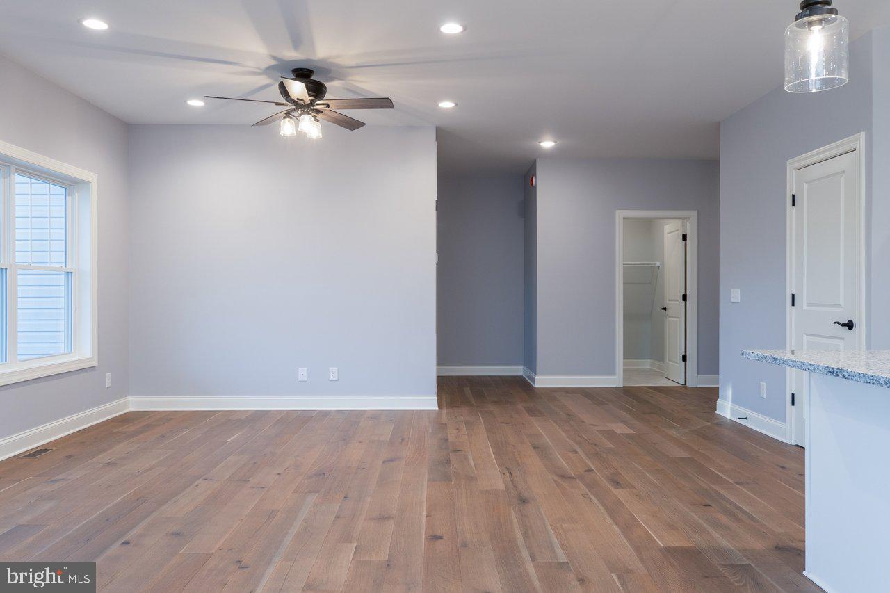 FAIRWAY MANOR - Residential