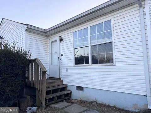 121 Hampton Court, Winchester, VA MLS: VAFV2039042