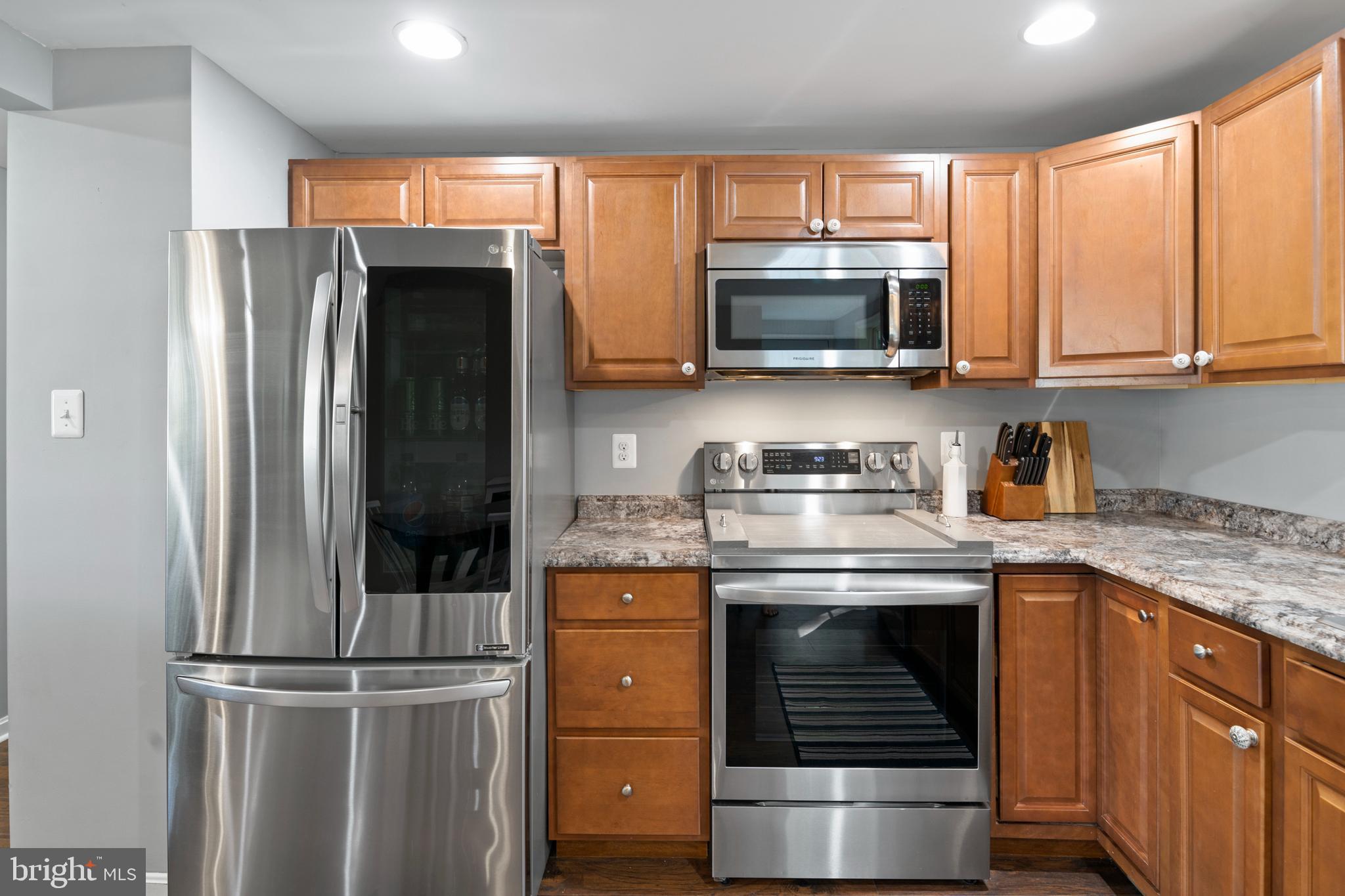 CLIFFTON ON THE POTOMAC - Residential