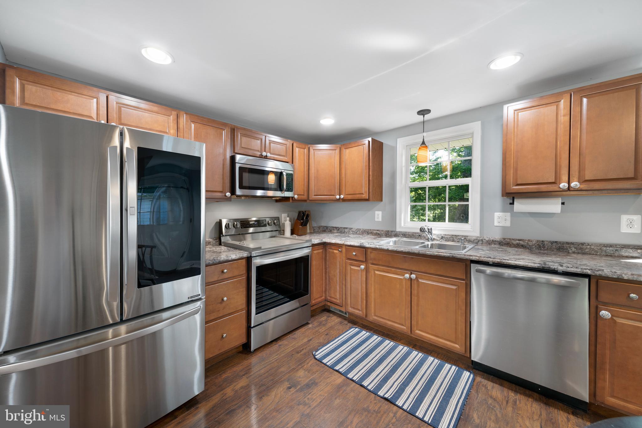 CLIFFTON ON THE POTOMAC - Residential