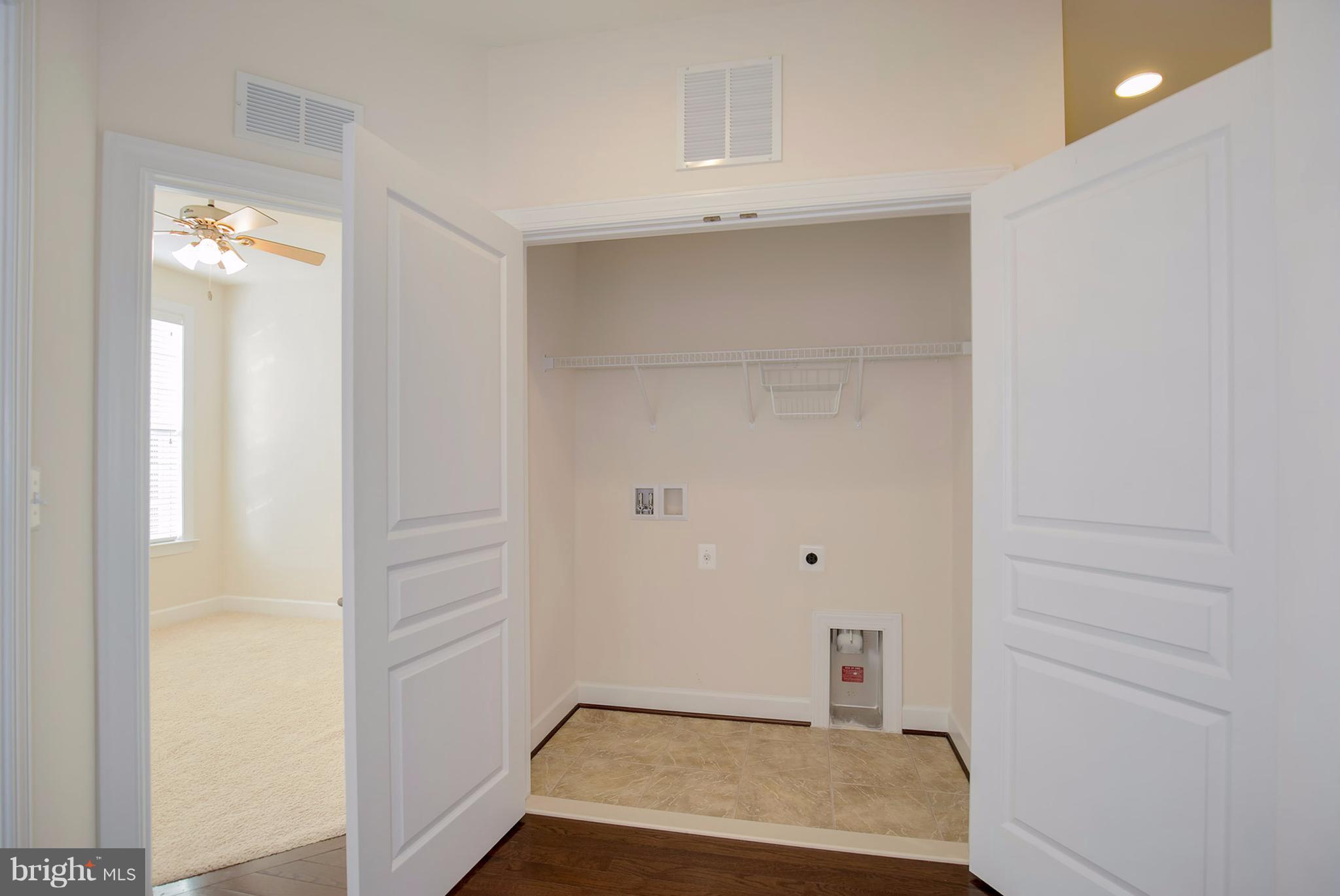 JAGUAR/YORKTOWN - Residential