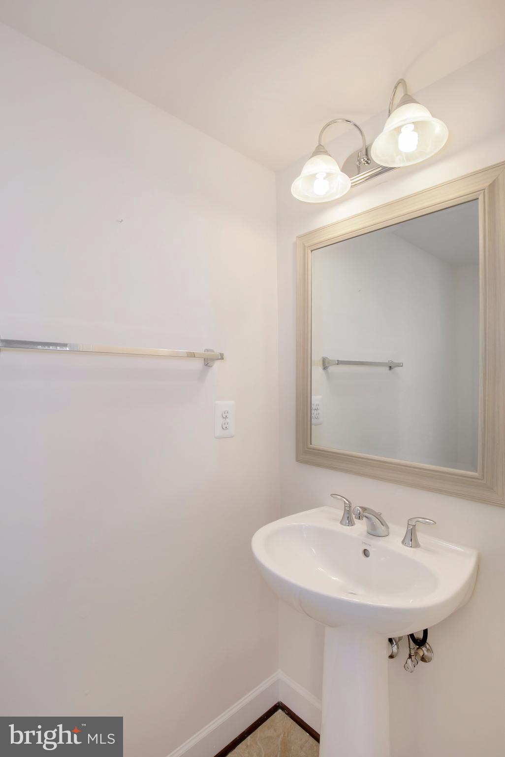 JAGUAR/YORKTOWN - Residential