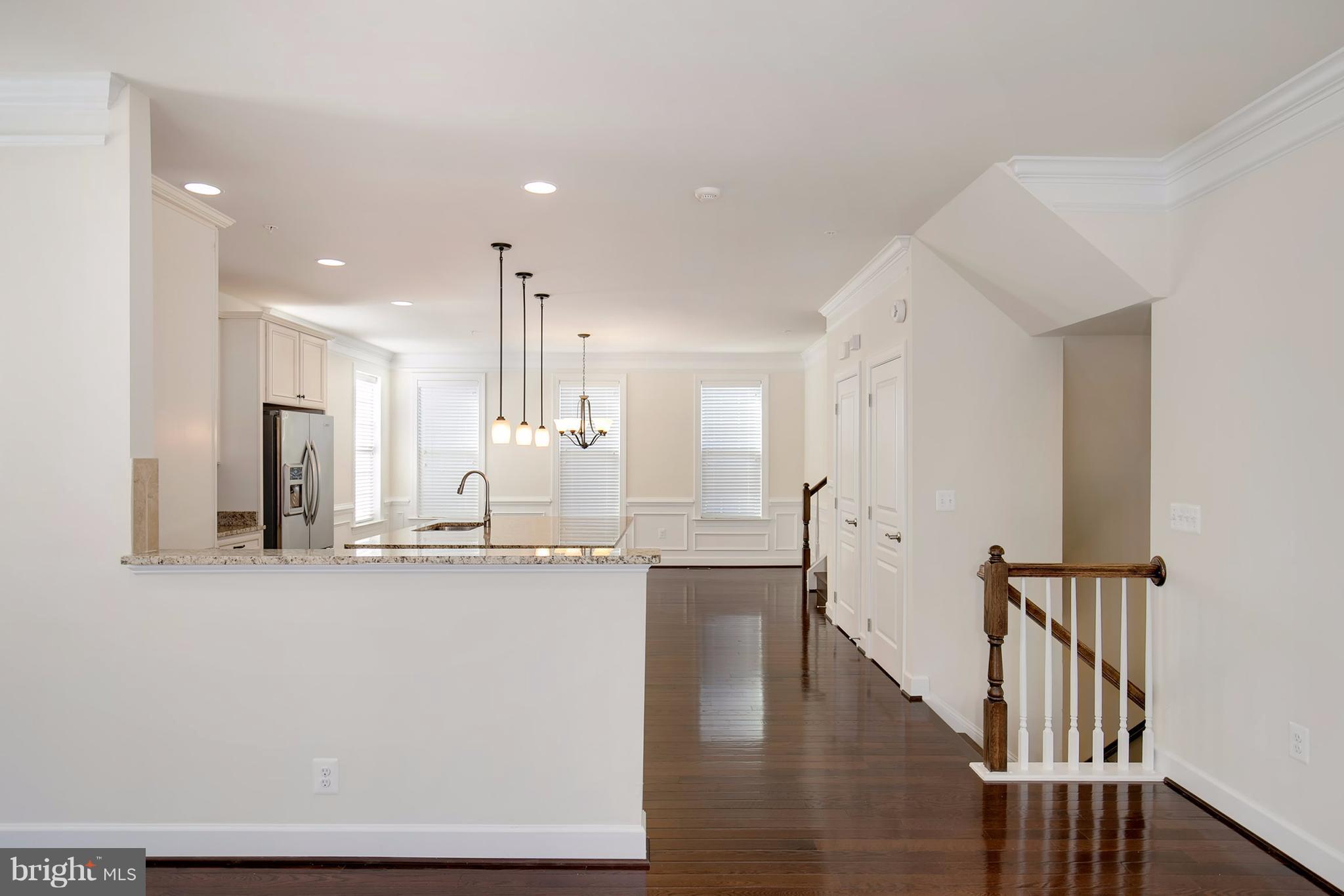 JAGUAR/YORKTOWN - Residential