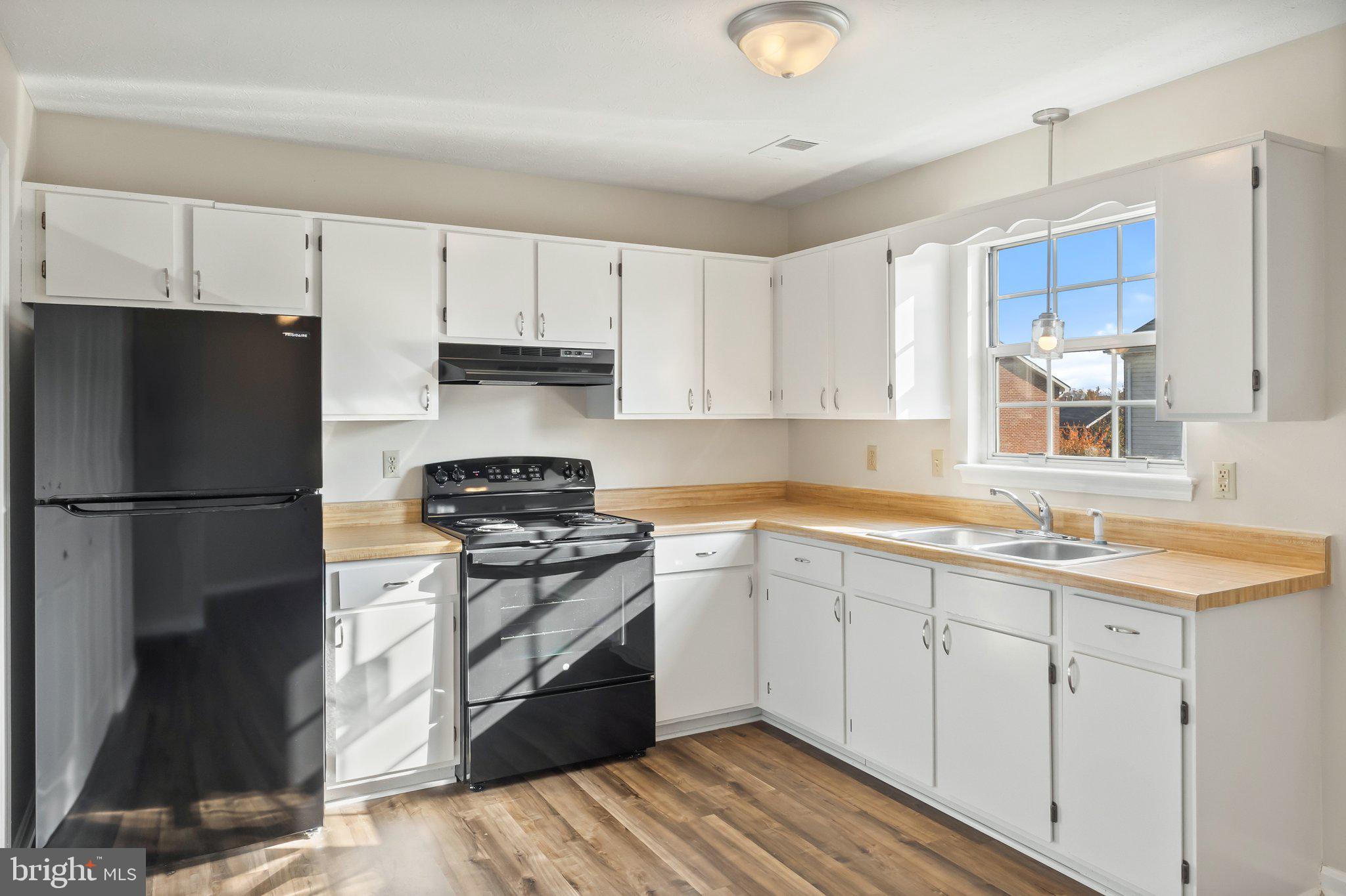 BROOKLAND HEIGHTS - Residential