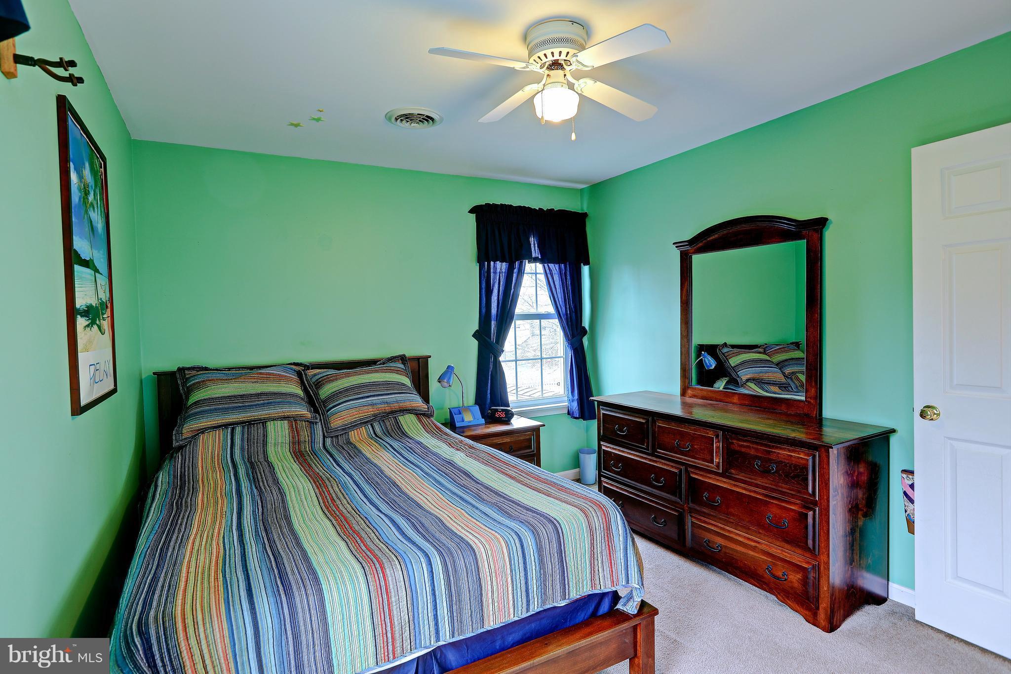 DEVLIN SQUARE - Residential