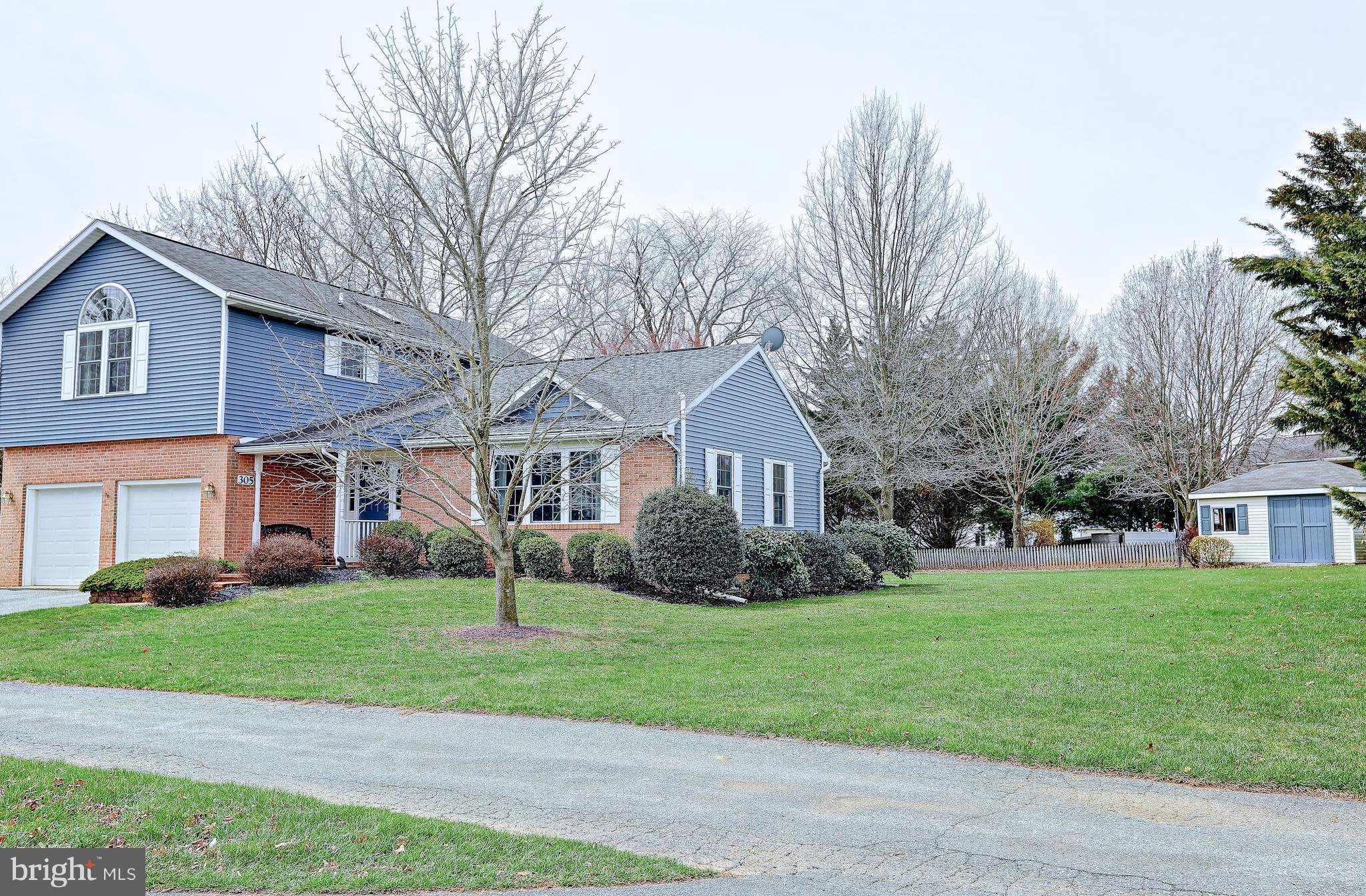 DEVLIN SQUARE - Residential