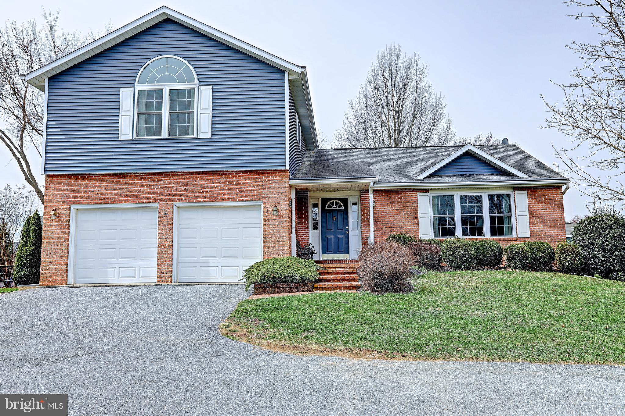 DEVLIN SQUARE - Residential