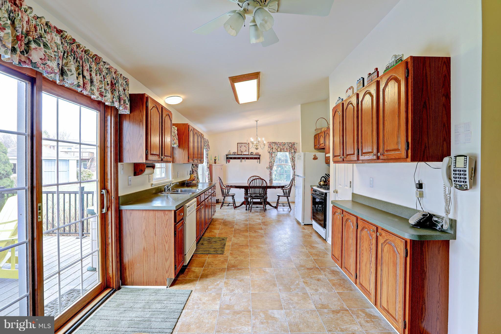 DEVLIN SQUARE - Residential