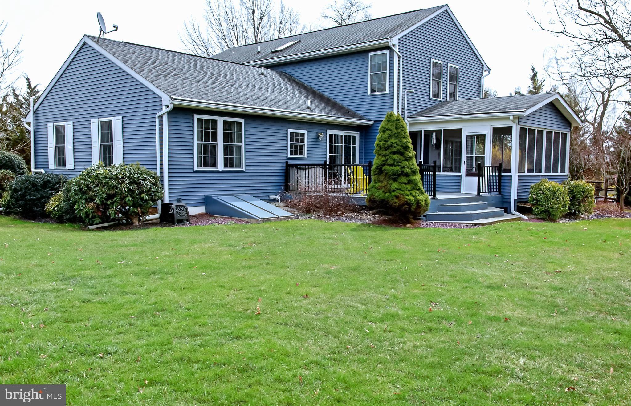 DEVLIN SQUARE - Residential