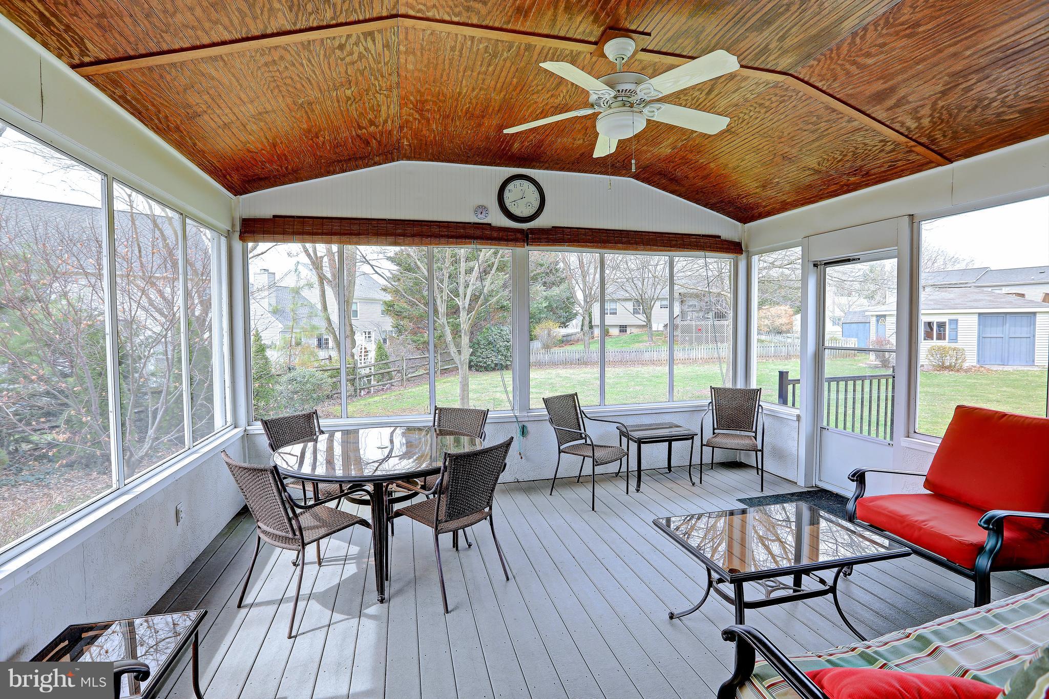 DEVLIN SQUARE - Residential