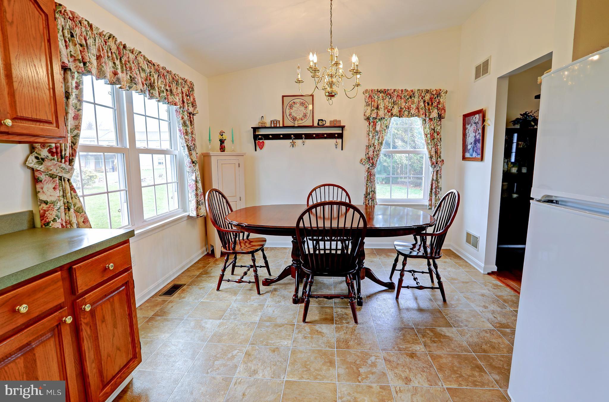 DEVLIN SQUARE - Residential