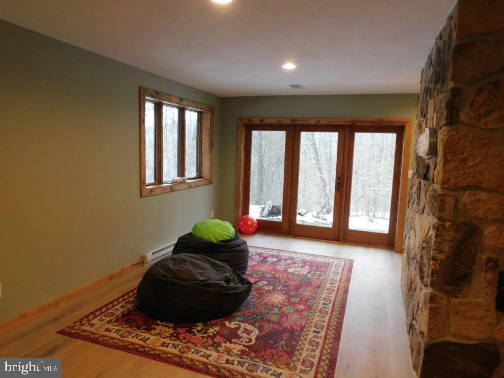 THE PRESERVE AT NEW CREEK LAKE - Residential