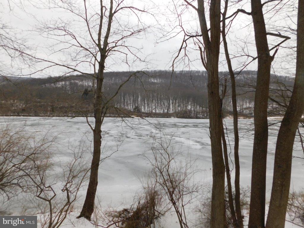 THE PRESERVE AT NEW CREEK LAKE - Residential