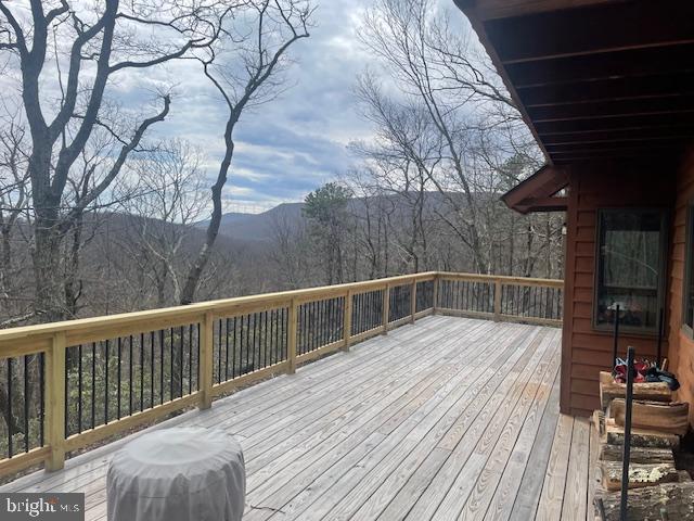 THE PRESERVE AT NEW CREEK LAKE - Residential