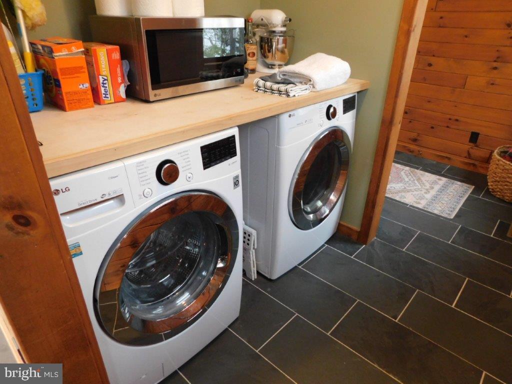 THE PRESERVE AT NEW CREEK LAKE - Residential