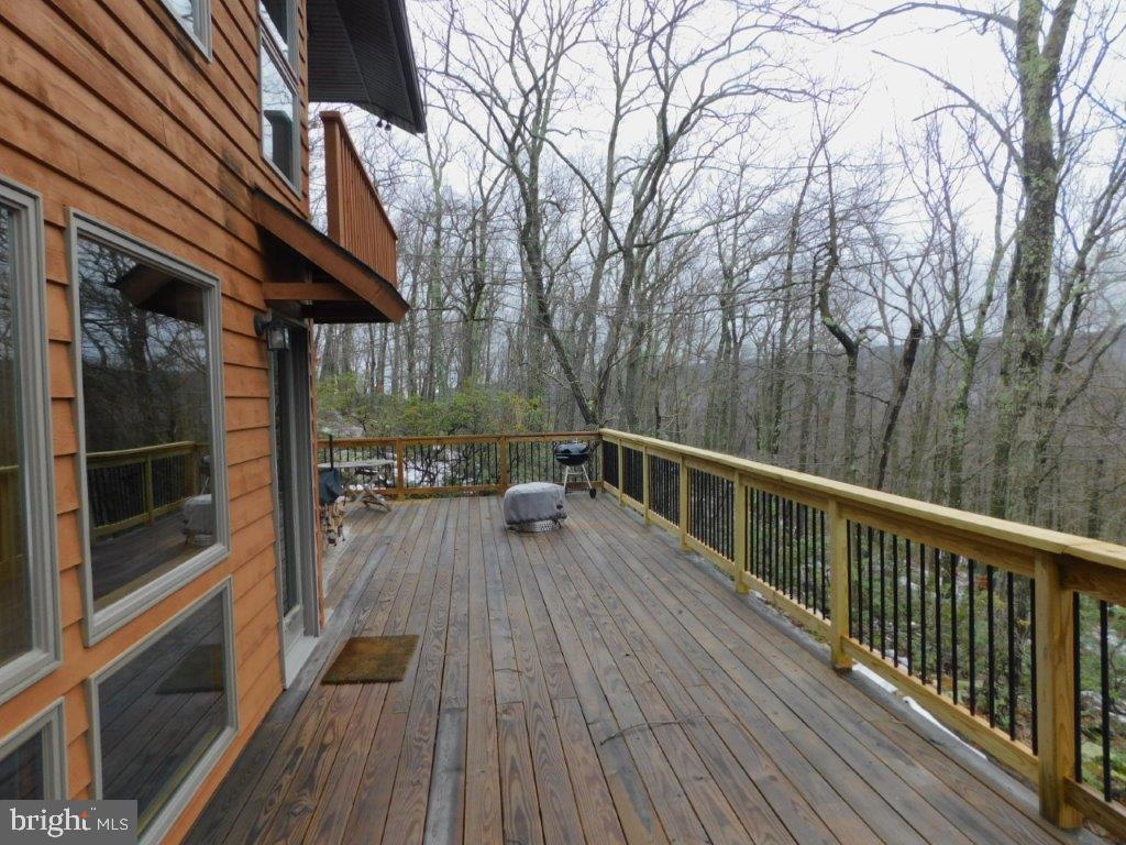 THE PRESERVE AT NEW CREEK LAKE - Residential