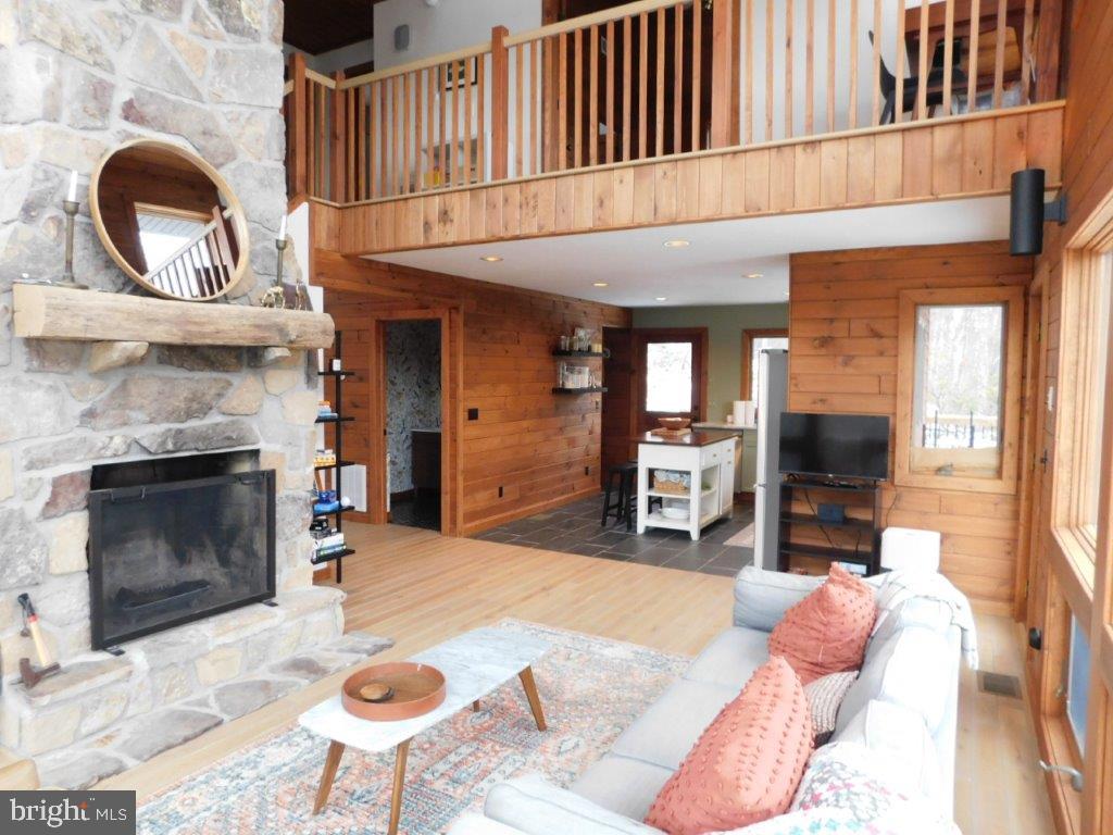 THE PRESERVE AT NEW CREEK LAKE - Residential