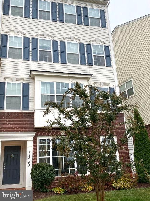 22942 NEWCUT ROAD 2301