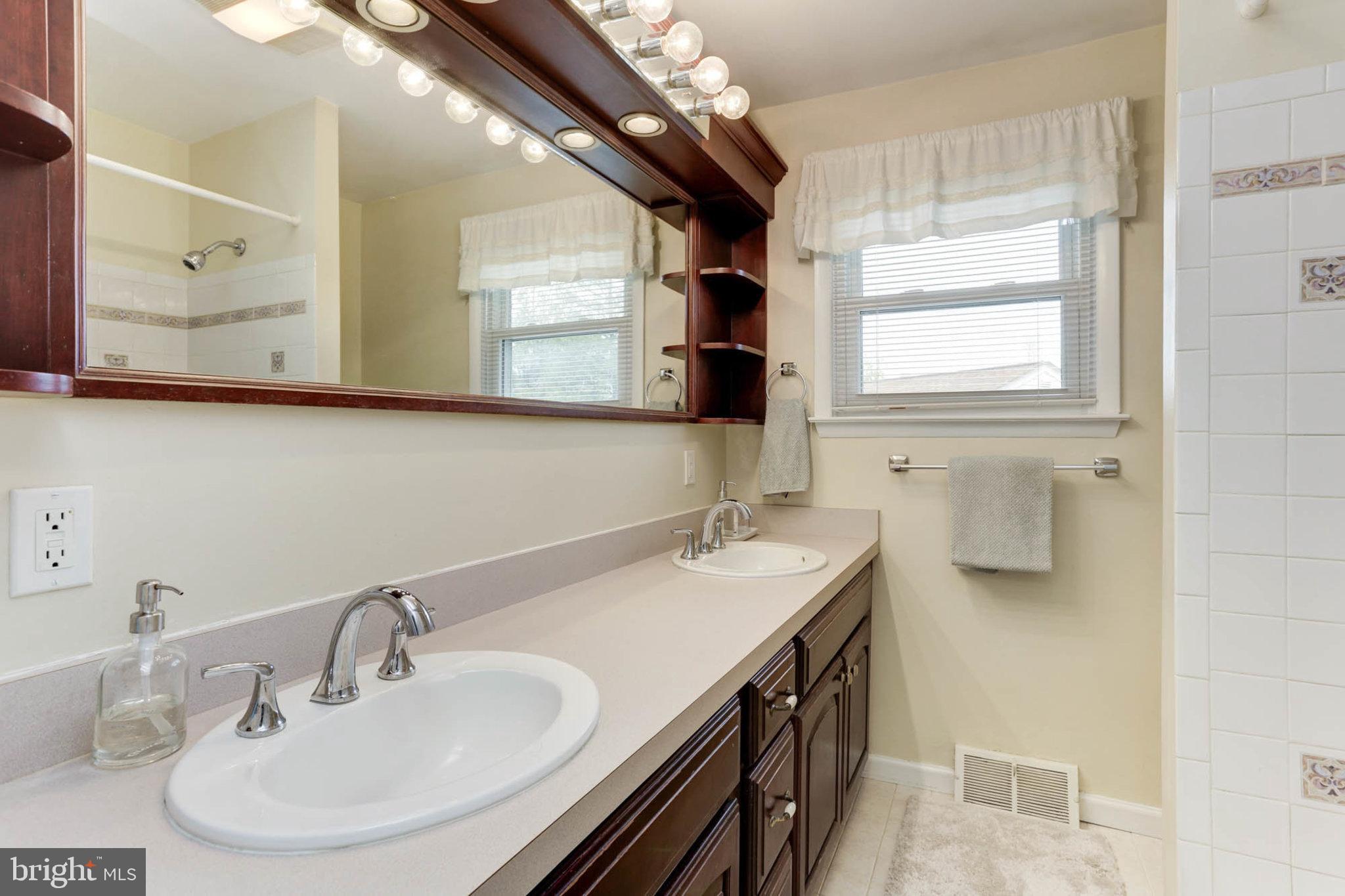 THE HIGHLANDS - Residential