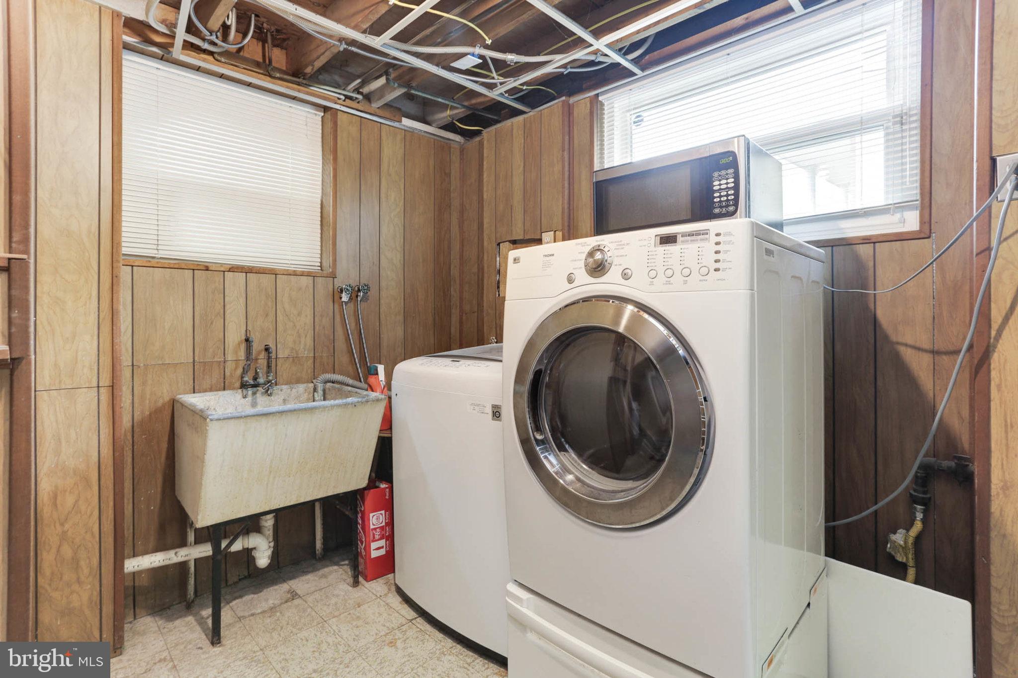 THE HIGHLANDS - Residential