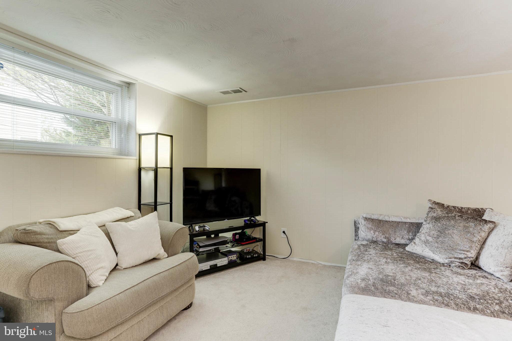 THE HIGHLANDS - Residential