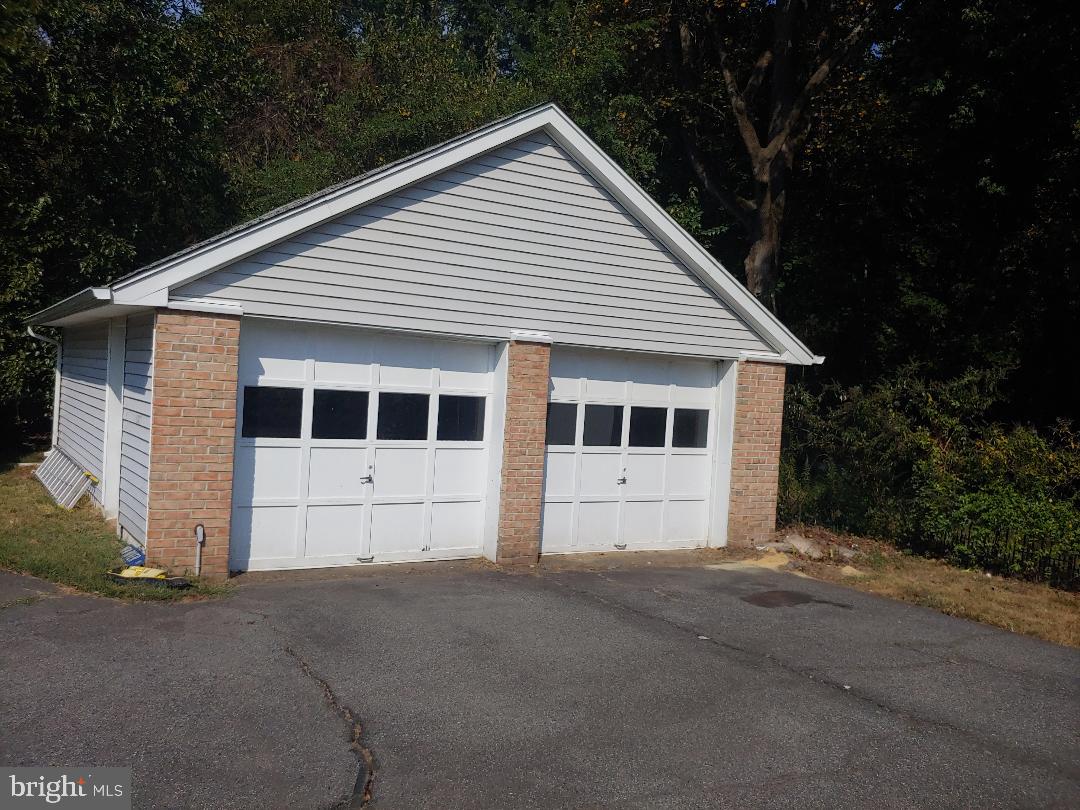 BROOKHAVEN - Residential