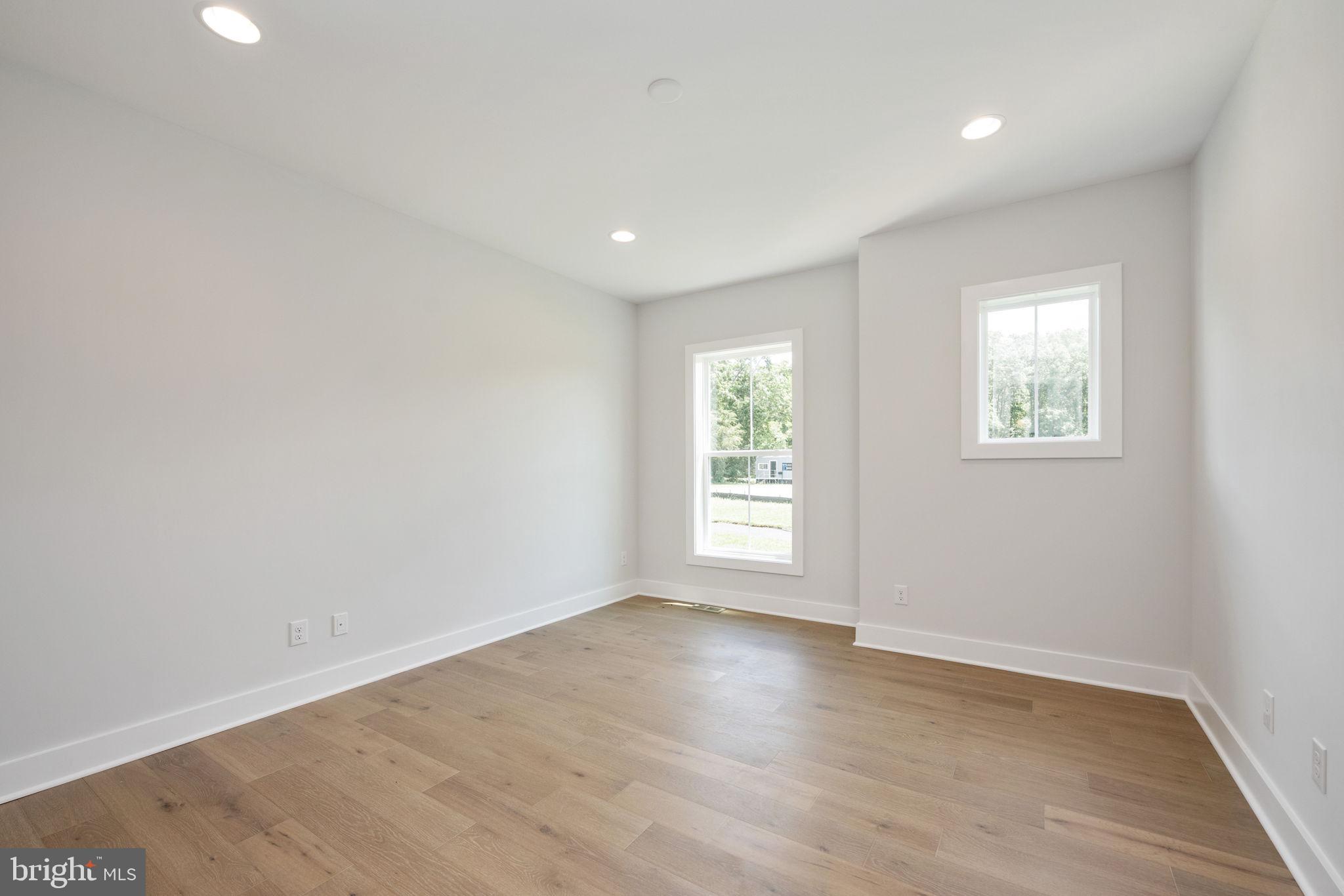 ROSNI ESTATES - Residential