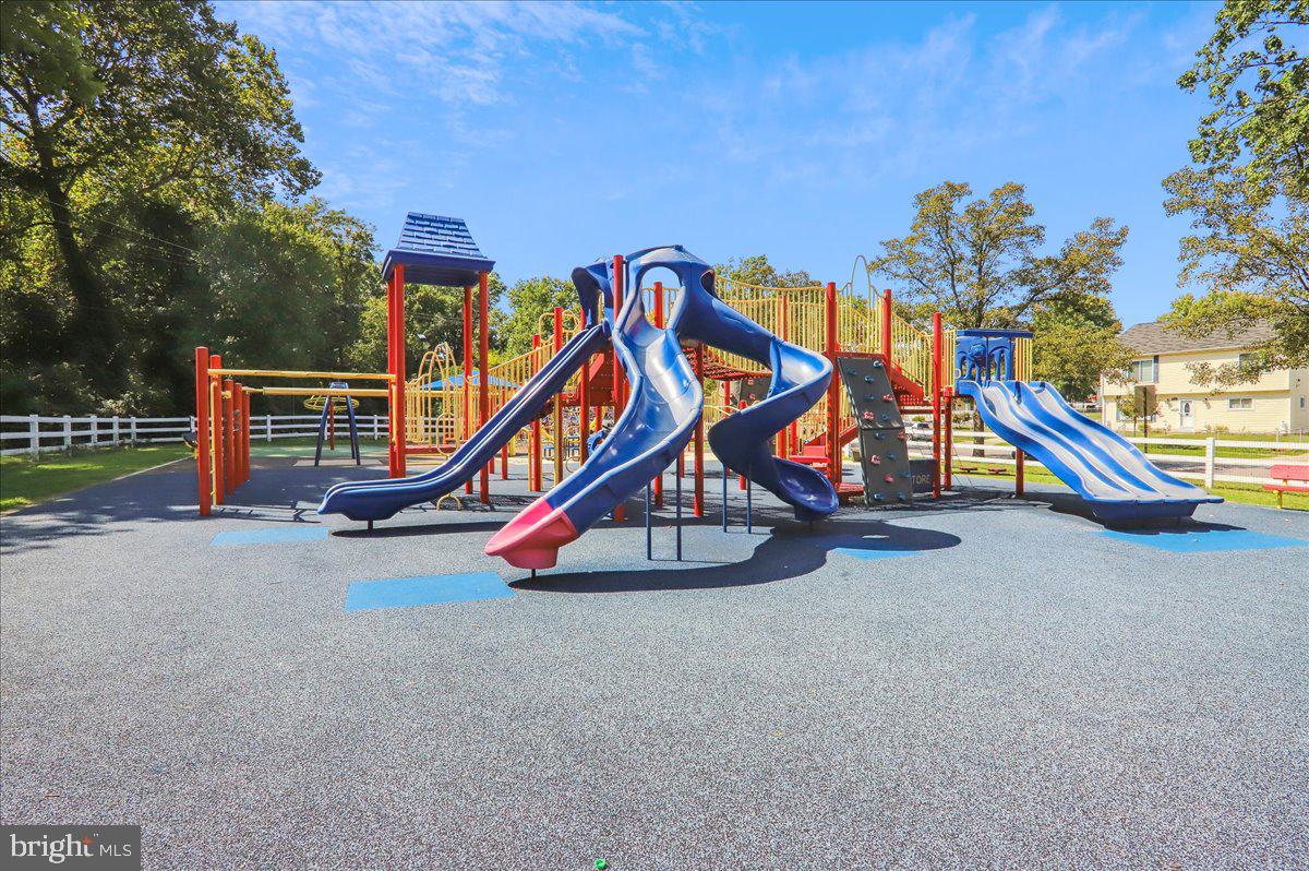 BRIDGEPORT - Residential