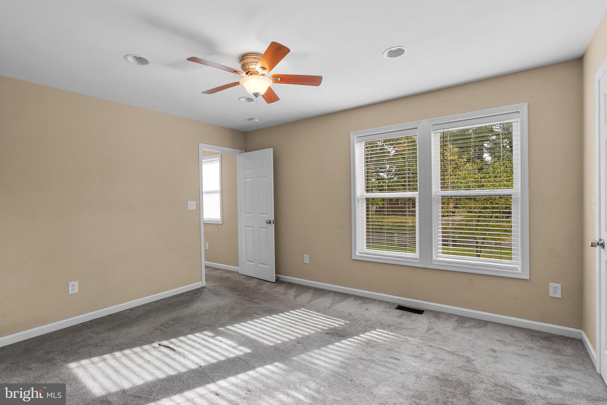 SUNNY ACRES - Residential