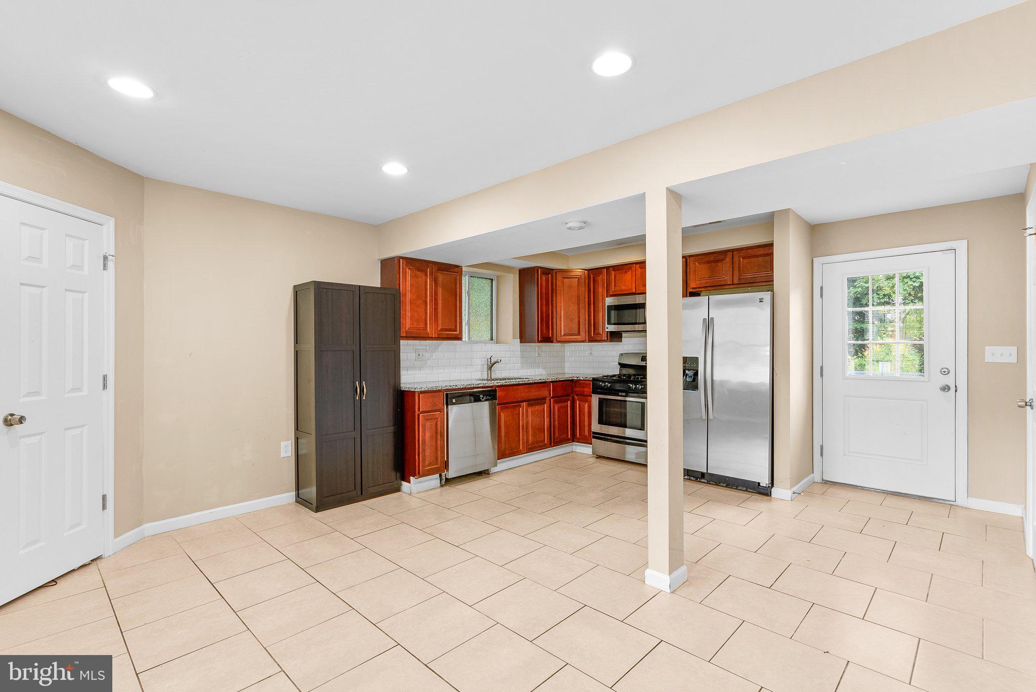 SUNNY ACRES - Residential