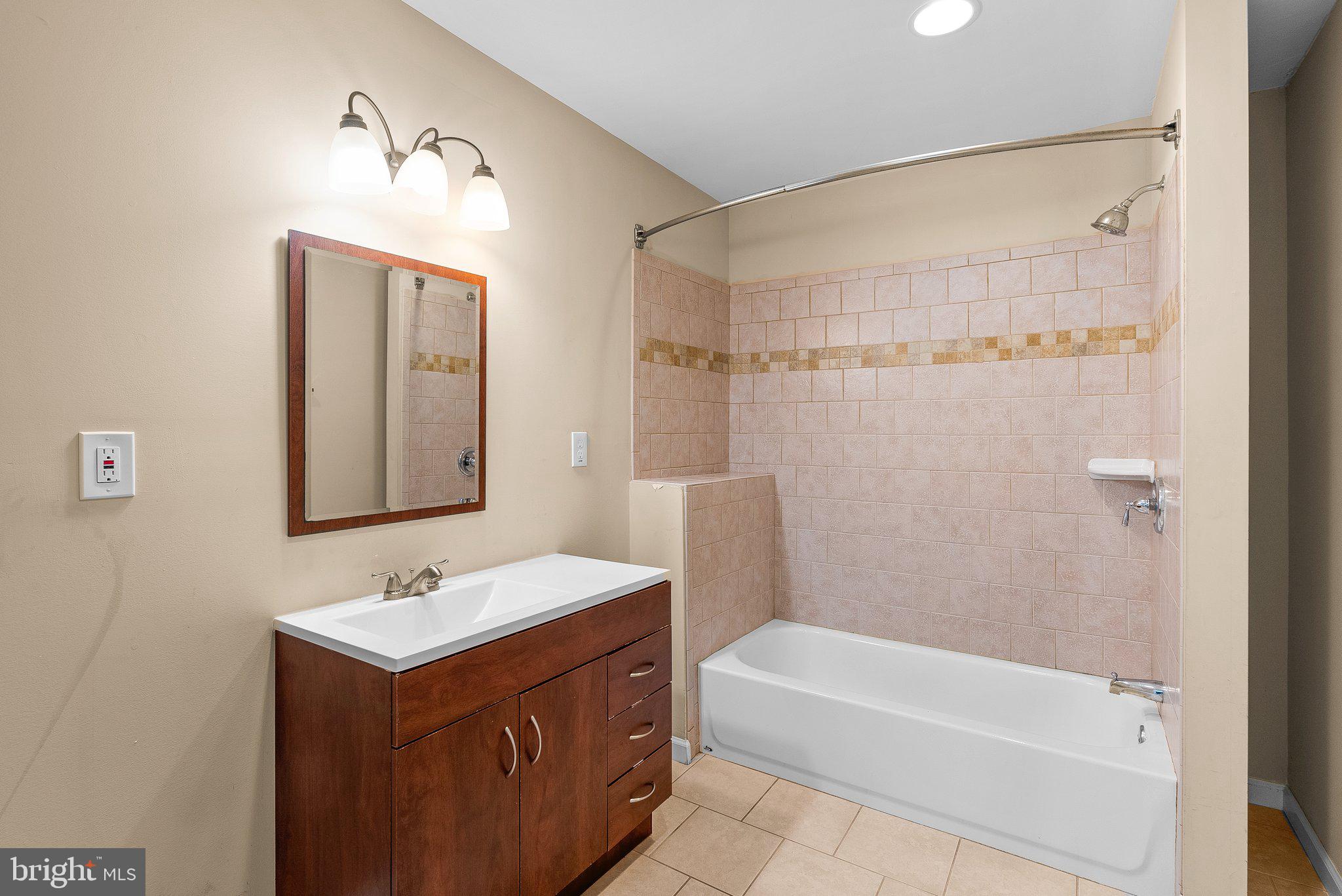 SUNNY ACRES - Residential