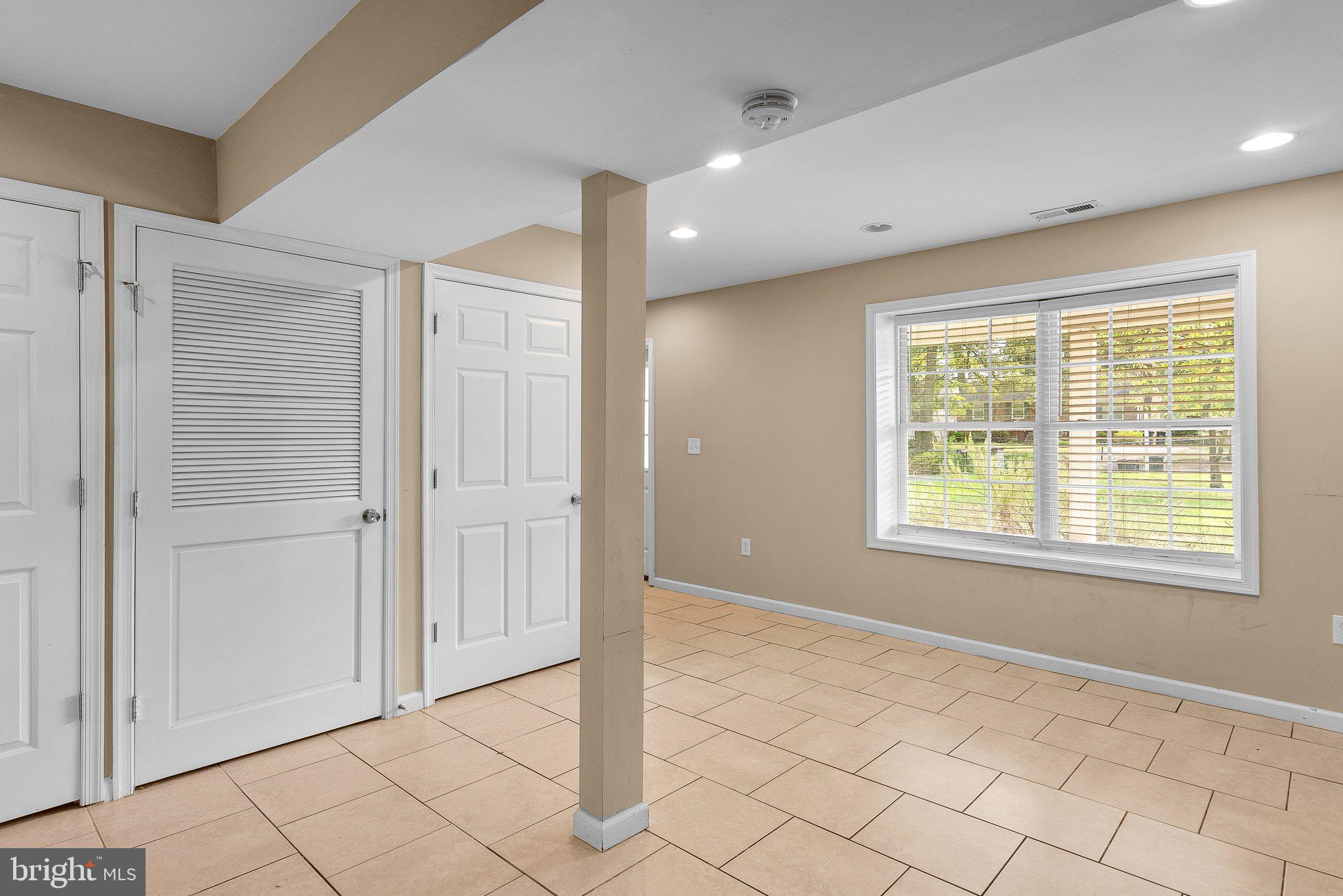 SUNNY ACRES - Residential