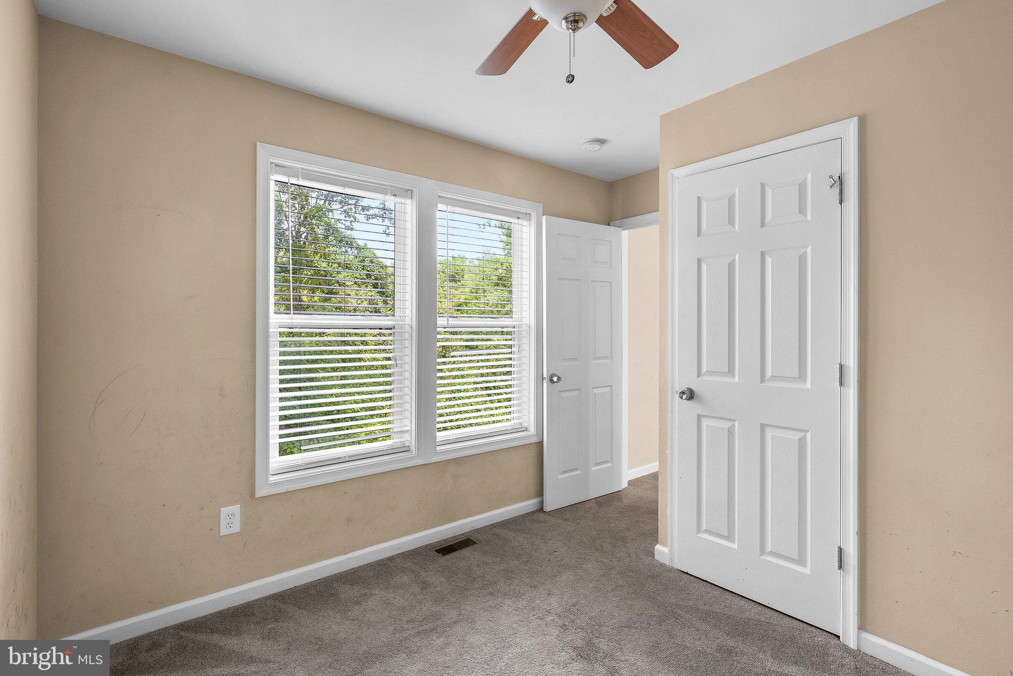 SUNNY ACRES - Residential