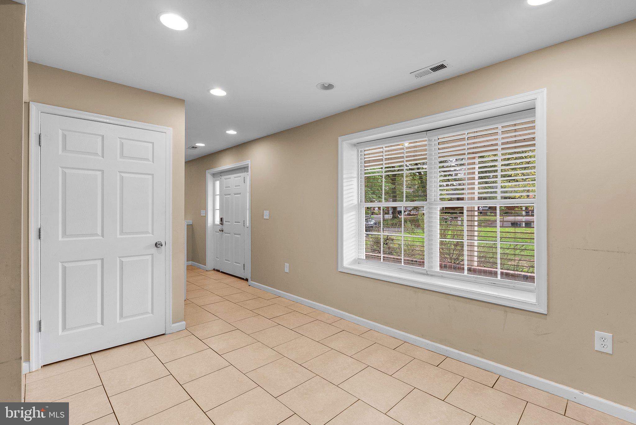 SUNNY ACRES - Residential